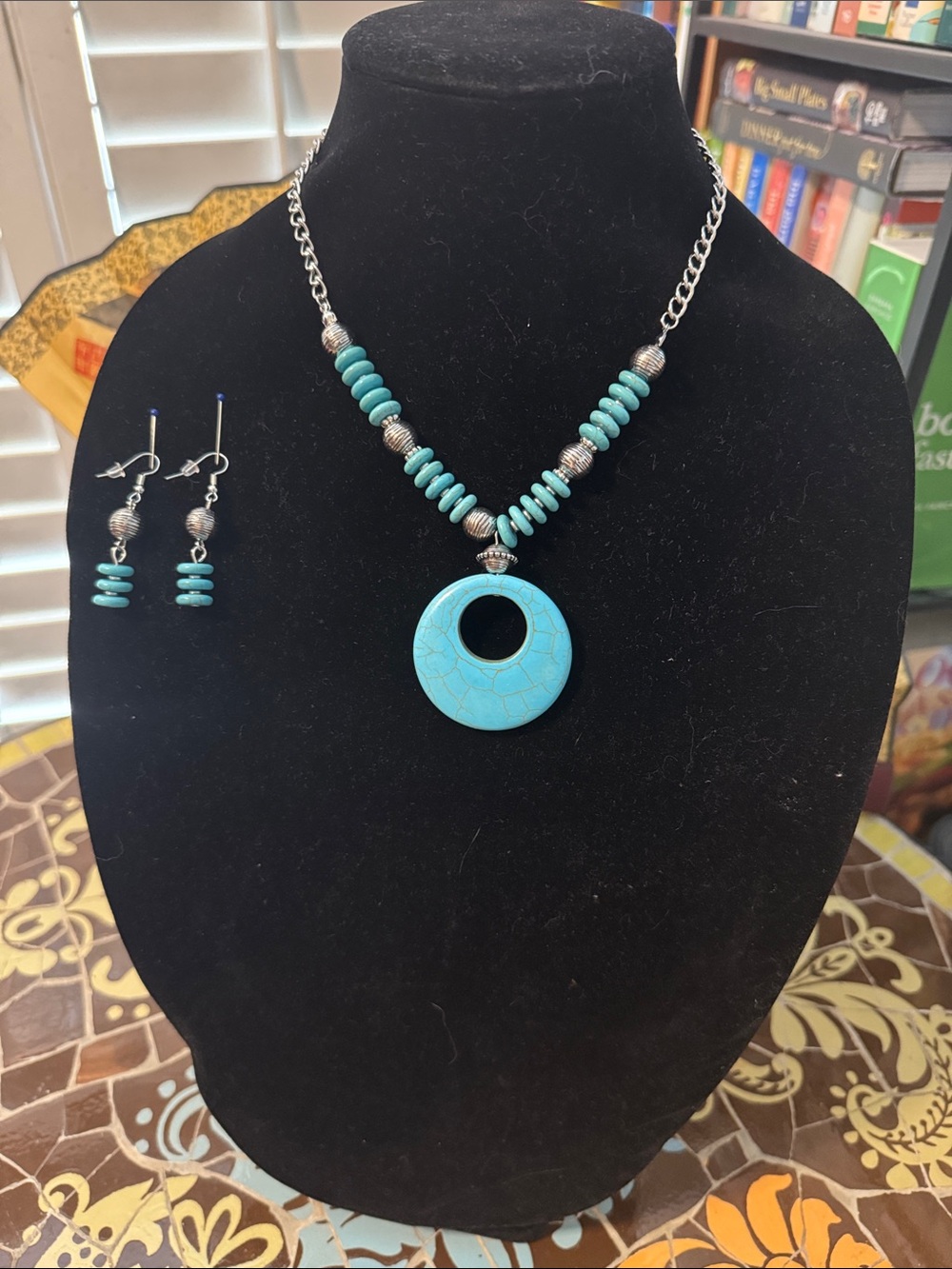 Turquoise Disc Pendant Necklace and Earrings Set - Turquoise